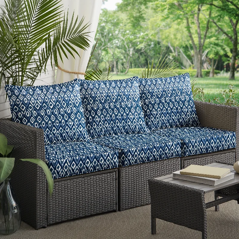 Graphic Indigo and Navy Indoor/Outdoor Sofa Pillow and Cushion Set