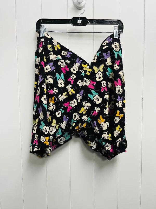 Black & Cream Shorts Disney Store, Size 3x