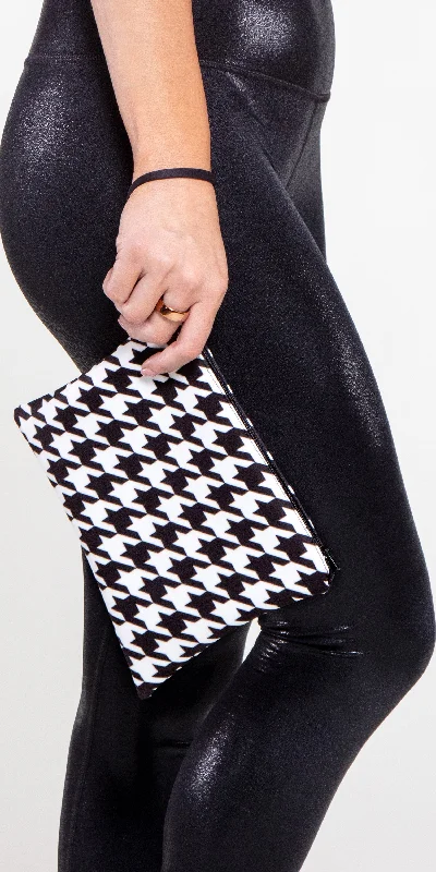 HOUNDSTOOTH